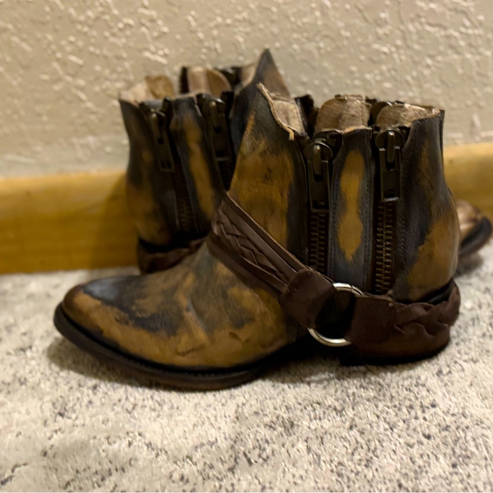 Freebird Clash Bronze size 8
